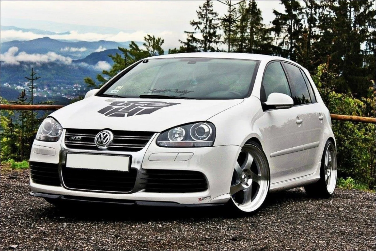 Front Splitter compatible with VW Golf 5 R32 Cupra