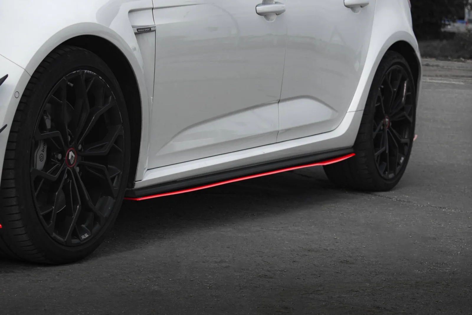Side Skirts Diffusers V.2 compatible with Renault Megane RS Mk4