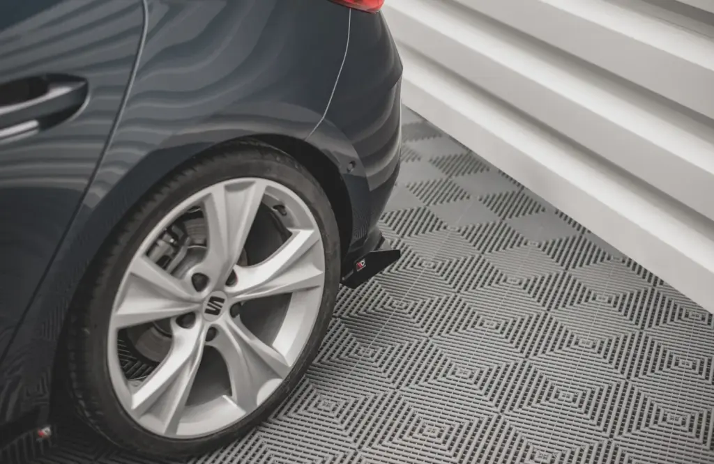 Rear Side Flaps compatible with Seat Leon FR Hatchback Mk4