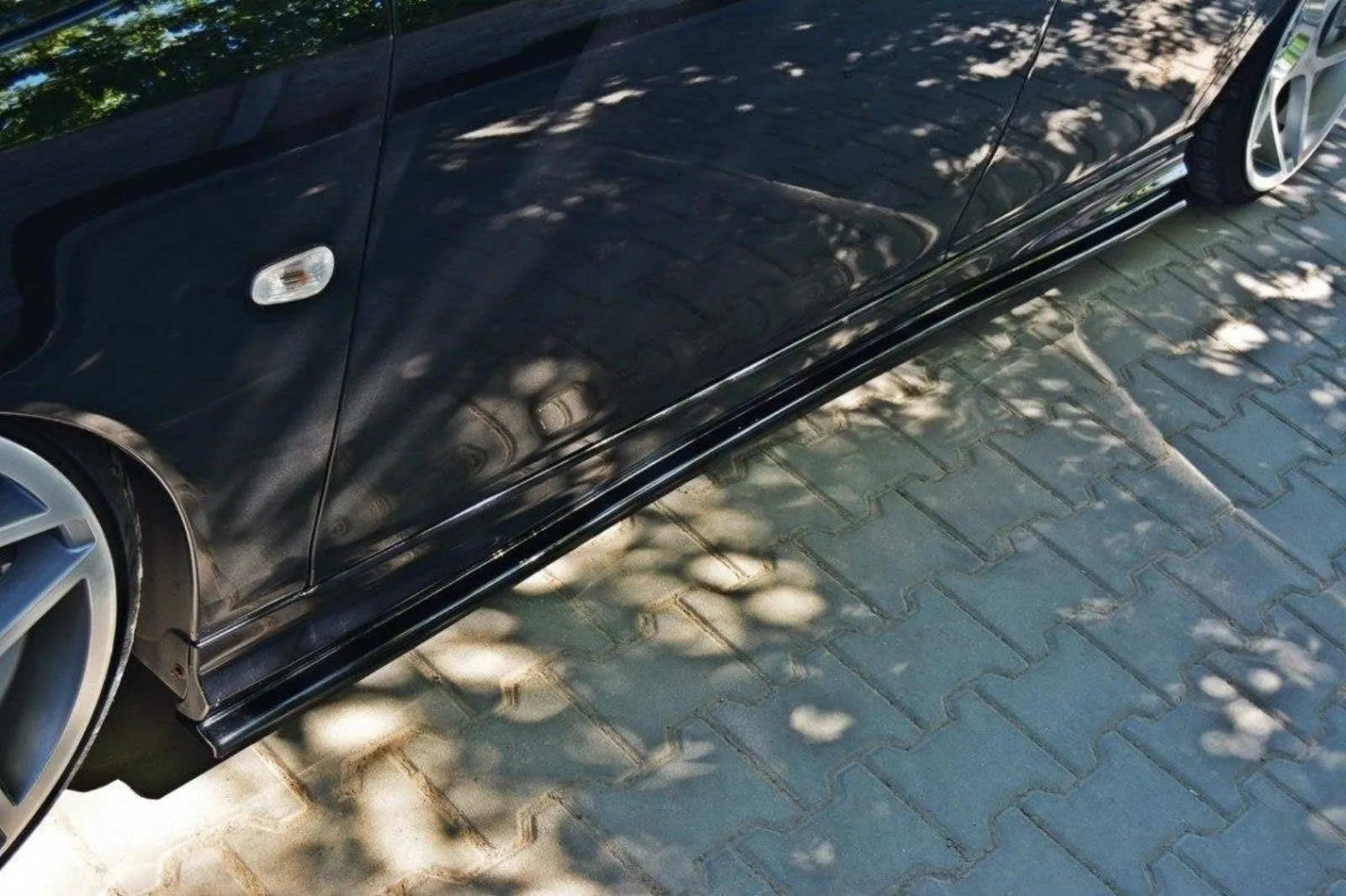 Side Skirts Diffusers compatible with Saab 9-3 Turbo X/Aero Facelift