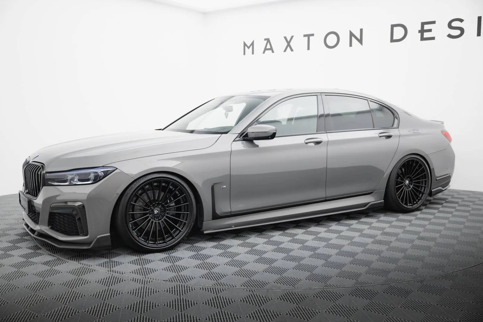 Carbon Set of Splitters Prepreg compatible with BMW 7 M-Pack G11 Facelift