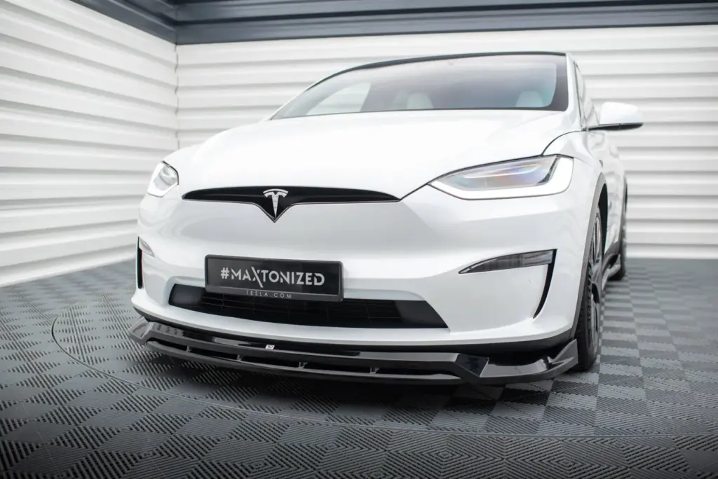 Front Splitter V.1 compatible with Tesla Model X Mk1 Facelift