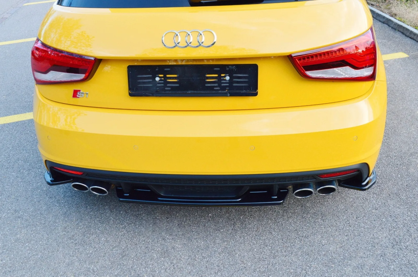 Rear Splitter compatible with Audi S1 8X