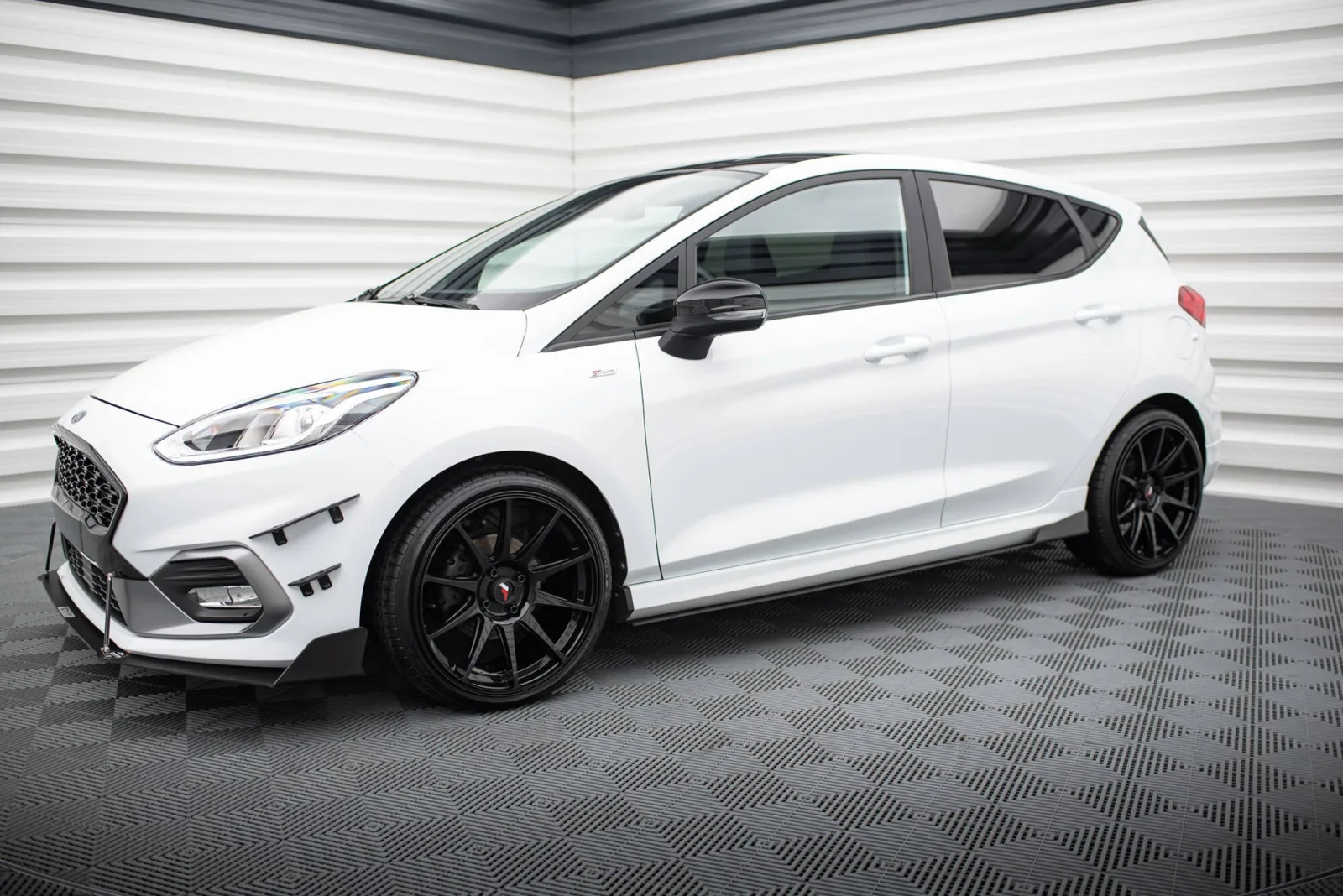 Side Skirts Diffusers Racing V.1 compatible with Ford Fiesta Mk8 ST / ST-Line