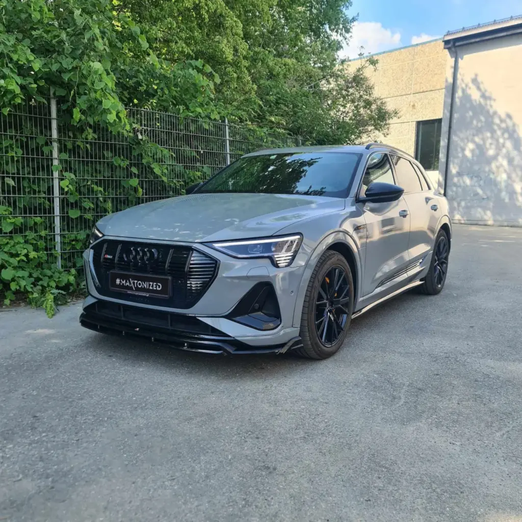 Front Splitter compatible with Audi e-Tron S-Line
