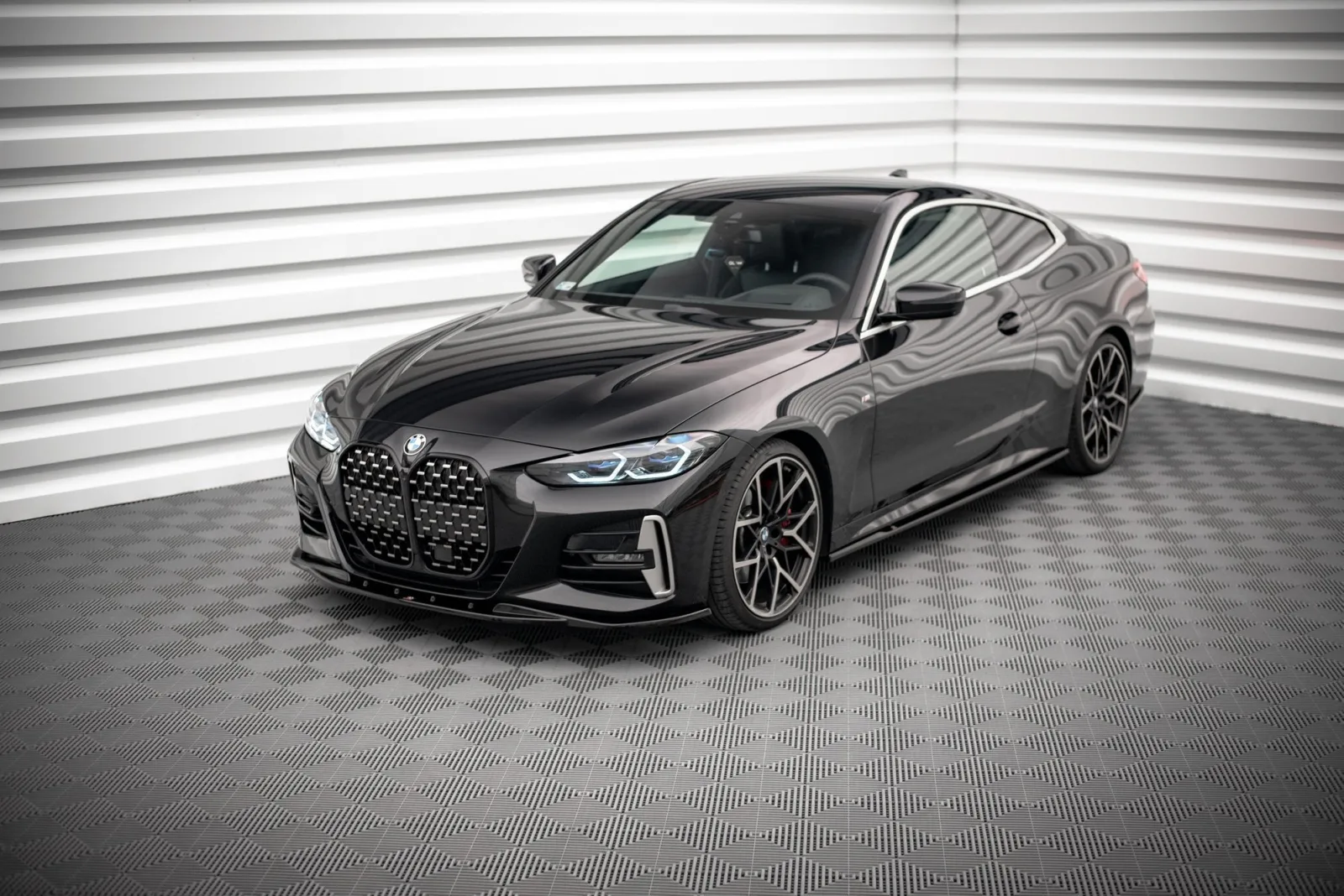 Front Splitter V.1 compatible with BMW 4 M-Pack / M440i G22 / G23 / G22 Facelift / G23 Facelift