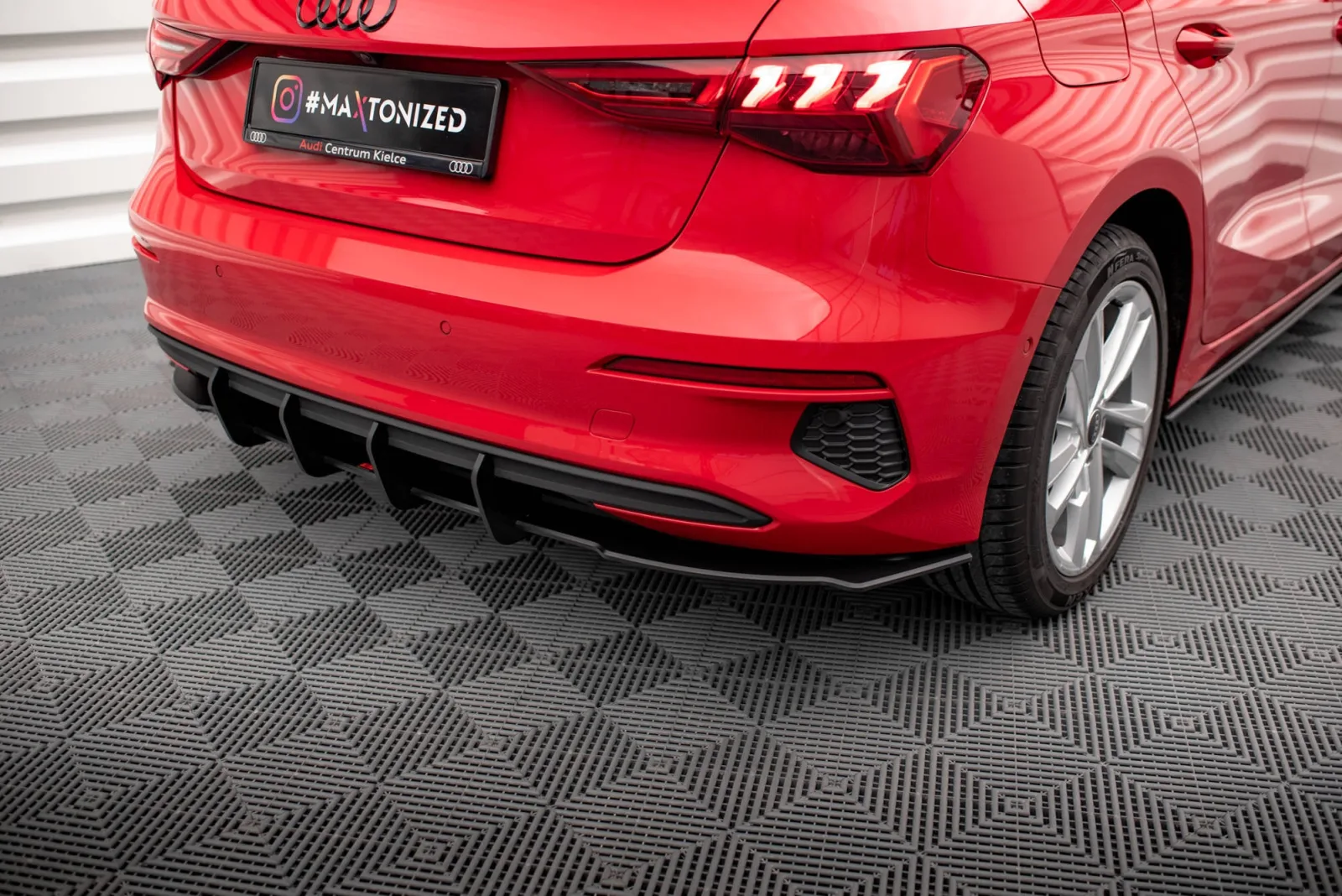 Rear Diffuser Street Pro compatible with Audi A3 Sportback 8Y
