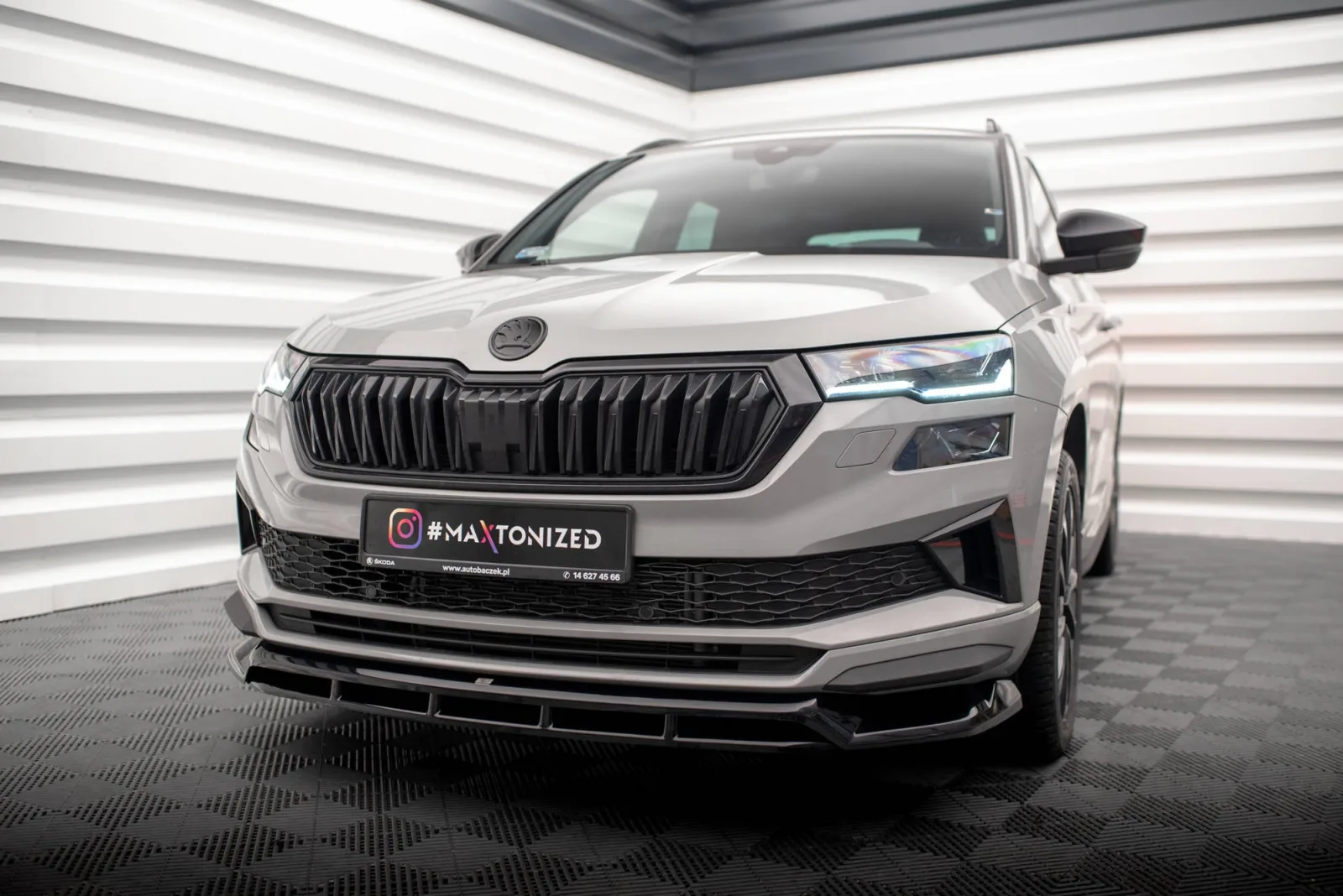 Front Splitter compatible with Skoda Karoq Sportline Mk1 Facelift