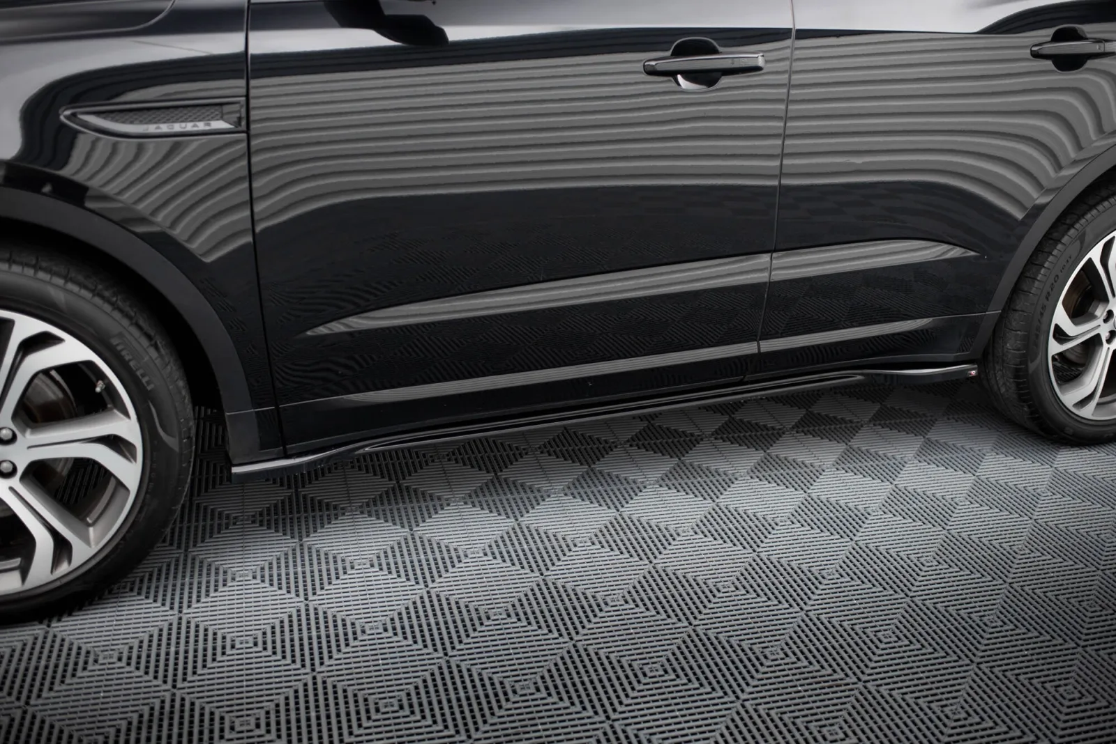 Side Skirts Diffusers compatible with Jaguar E-Pace R-Dynamic Mk1