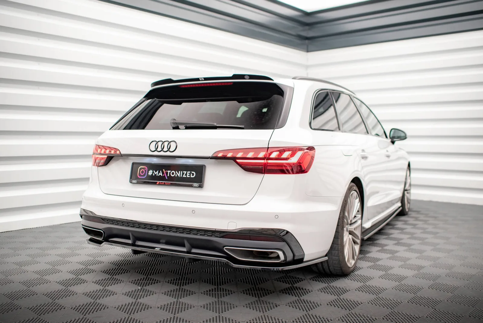 Rear Splitter (With Diffuser) V.1 compatible with Audi A4 S-Line B9 Facelift