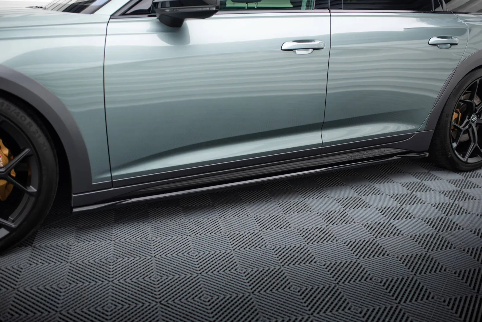 Side Skirts Diffusers compatible with Audi A6 Allroad C8