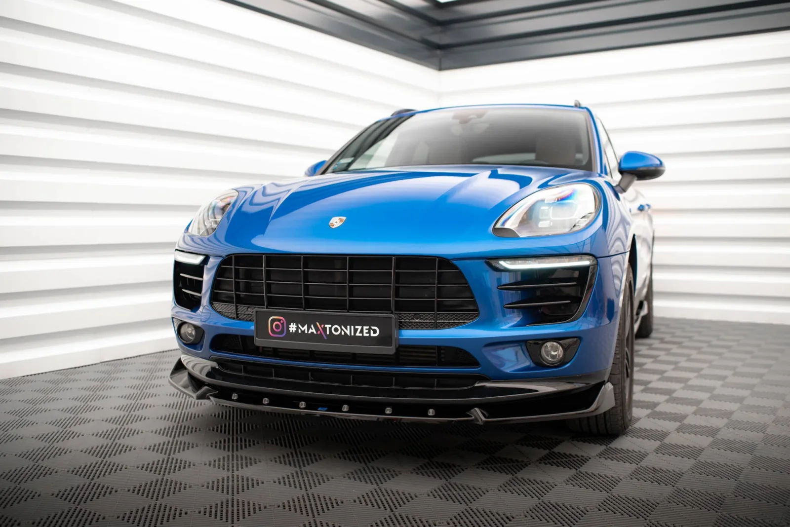 Front Splitter V.2 compatible with Porsche Macan Mk1