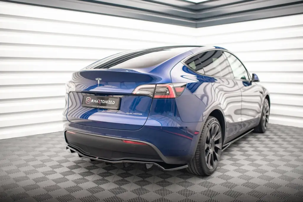 Rear Splitter (With Diffuser) compatible with Tesla Model Y