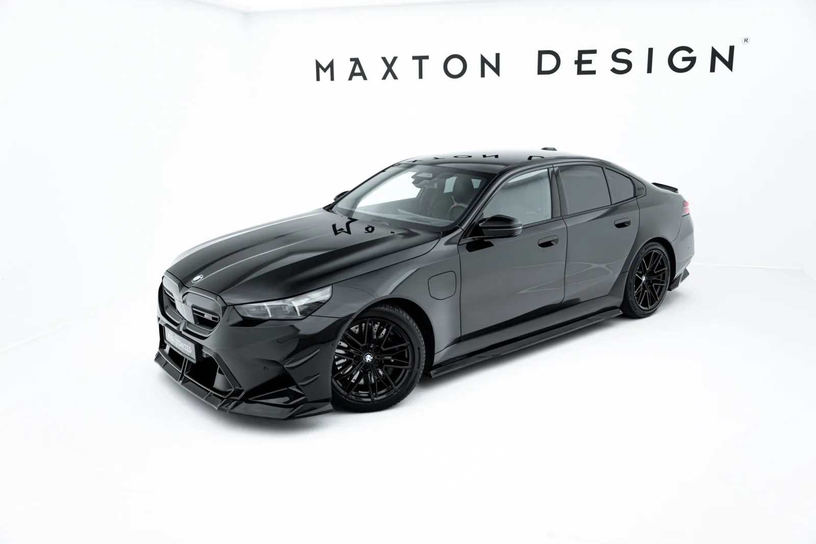 Set of Splitters compatible with BMW M5 Sedan G90