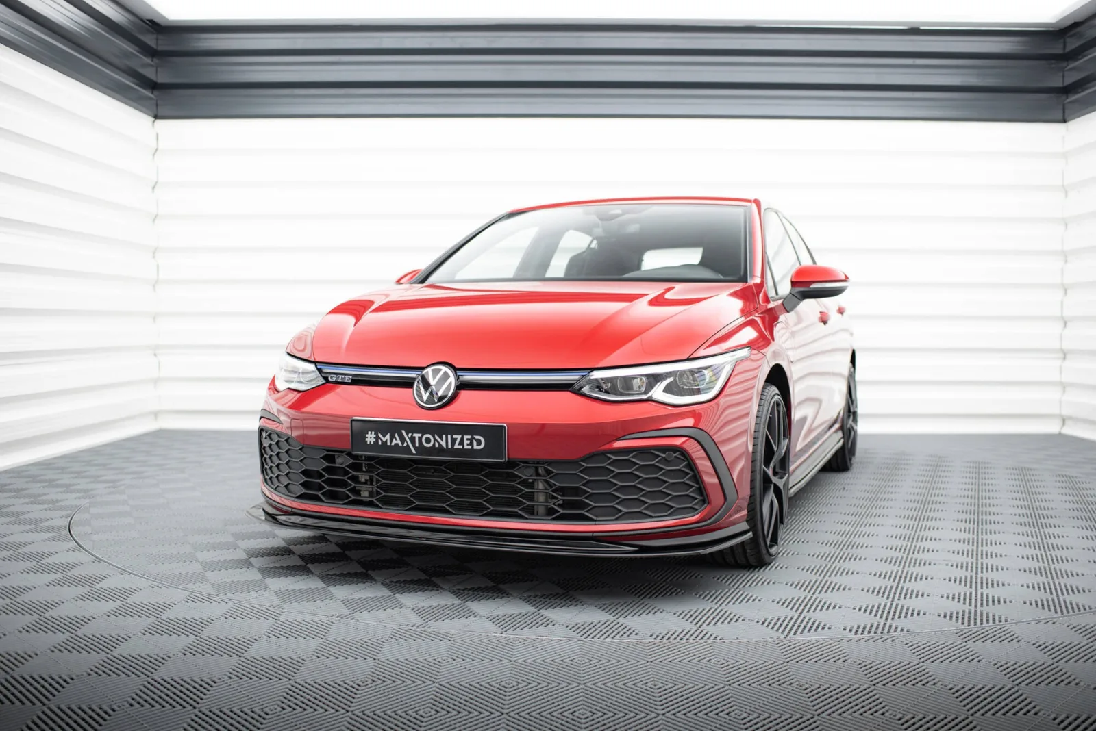 Front Splitter V.5 compatible with Volkswagen Golf GTI / GTE / GTD / R-Line Mk8