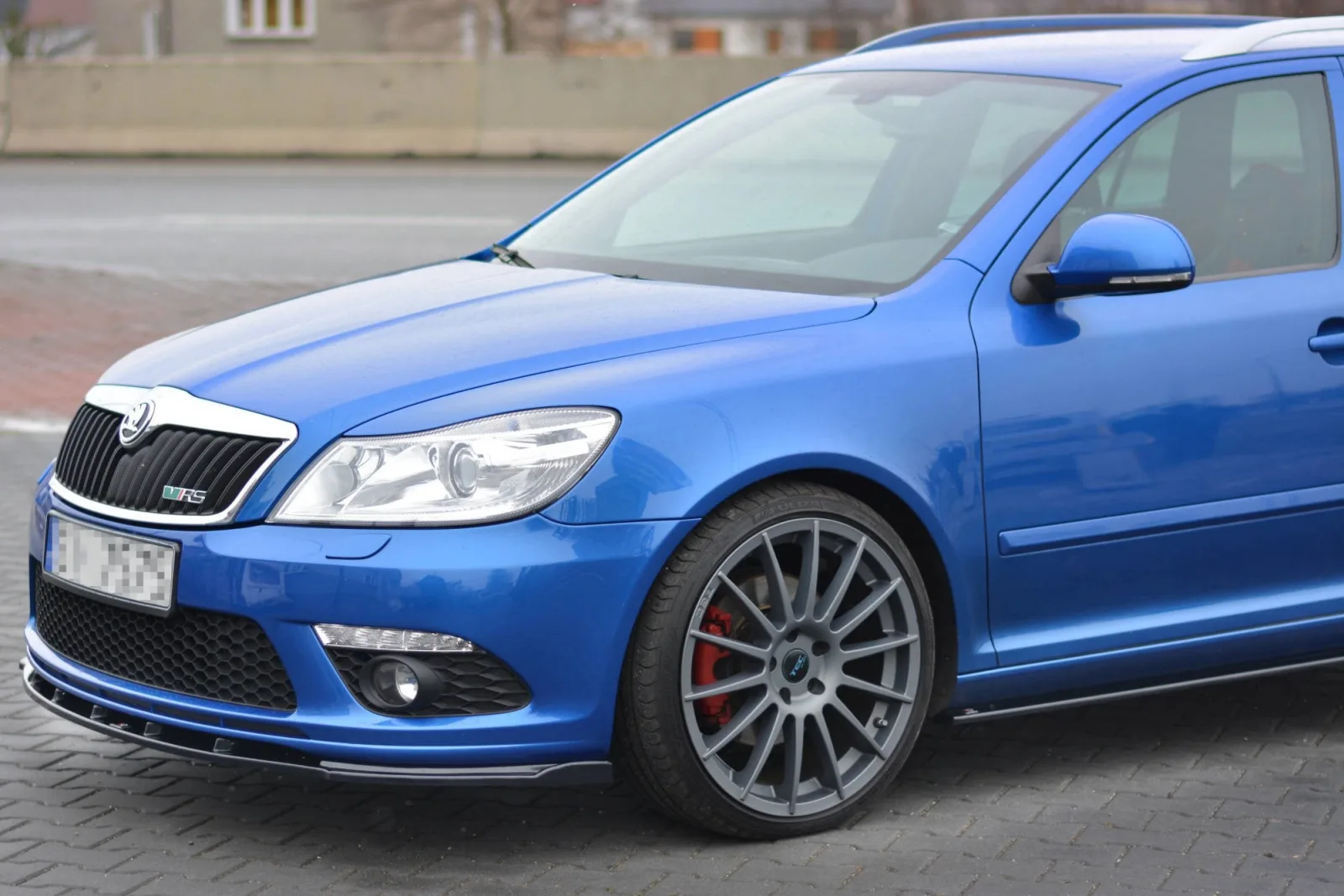 Front Splitter V.1 compatible with Skoda Octavia RS Mk2 FL
