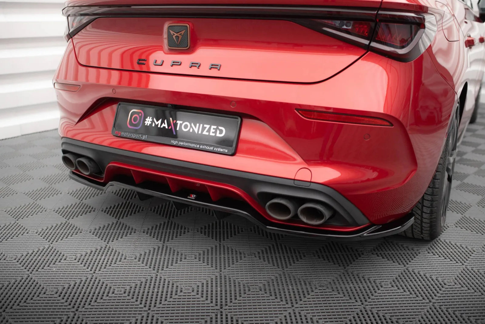 Rear Splitter (With Diffuser) compatible with Cupra Leon Hatchback Mk1
