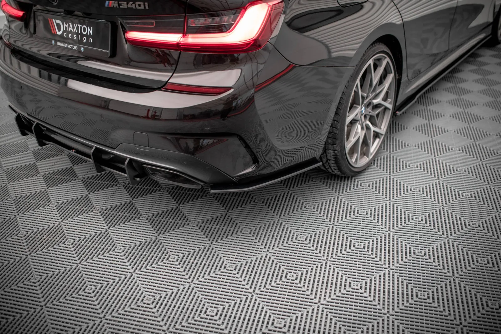 Rear Side Splitters Street Pro V.1 compatible with BMW M340i G20 / G21
