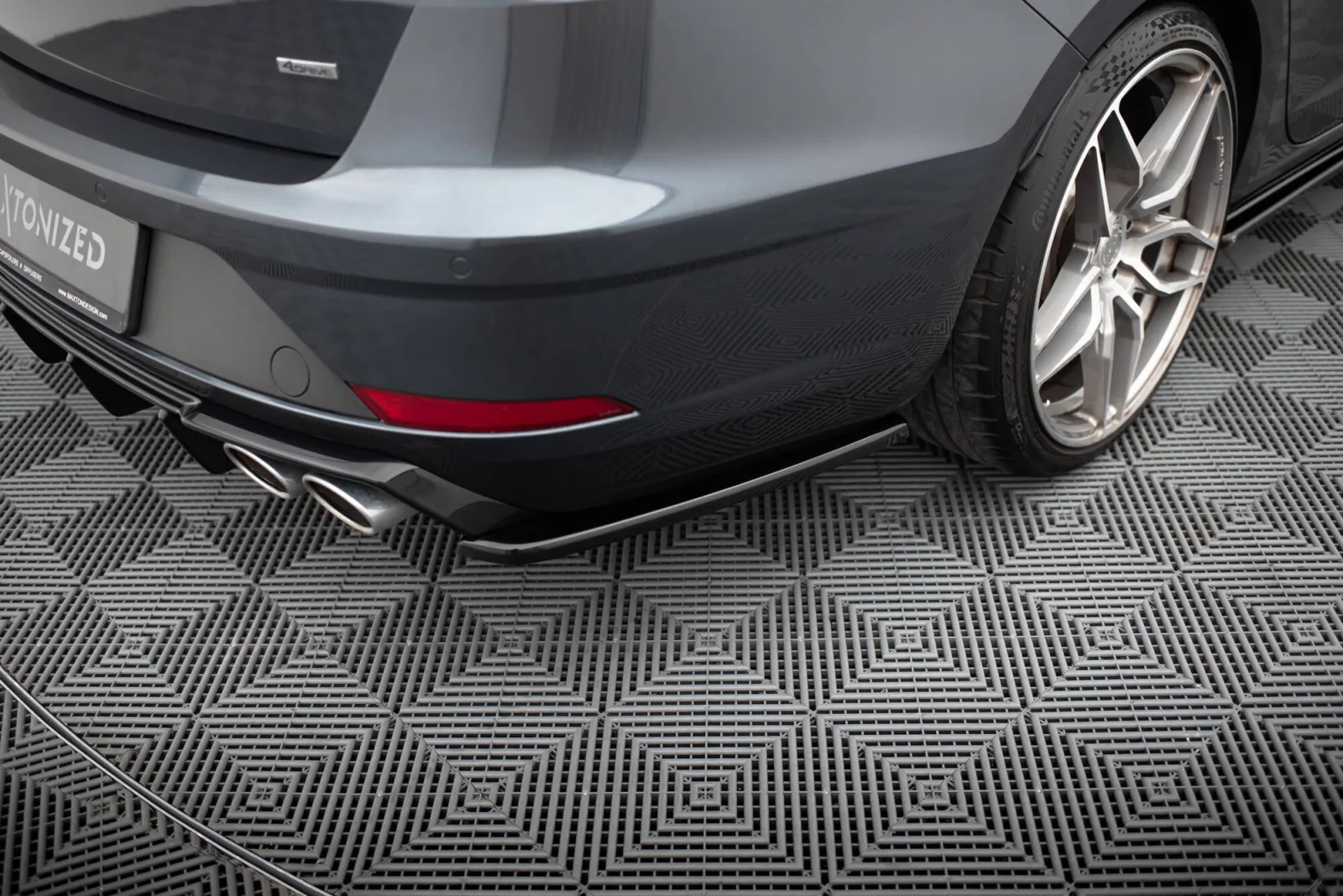 Rear Side Splitters V.2 compatible with Seat Leon Cupra Mk3 FL Sportstourer
