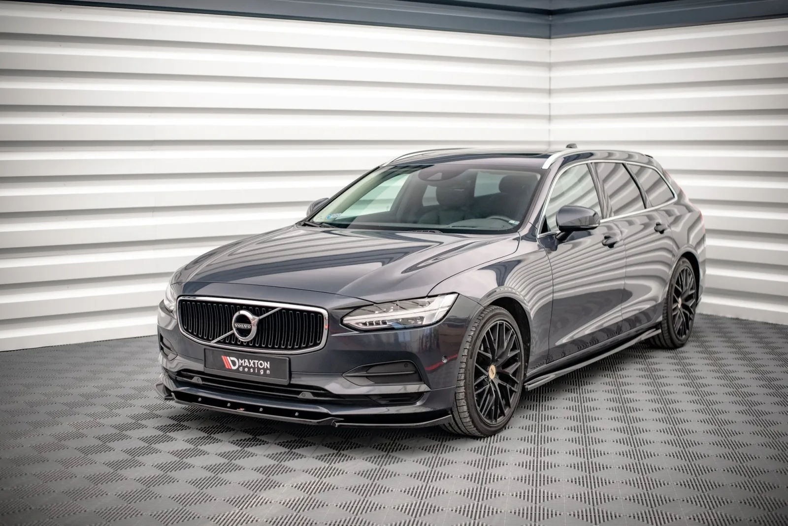 Front Splitter V.1 compatible with Volvo V90 Mk2