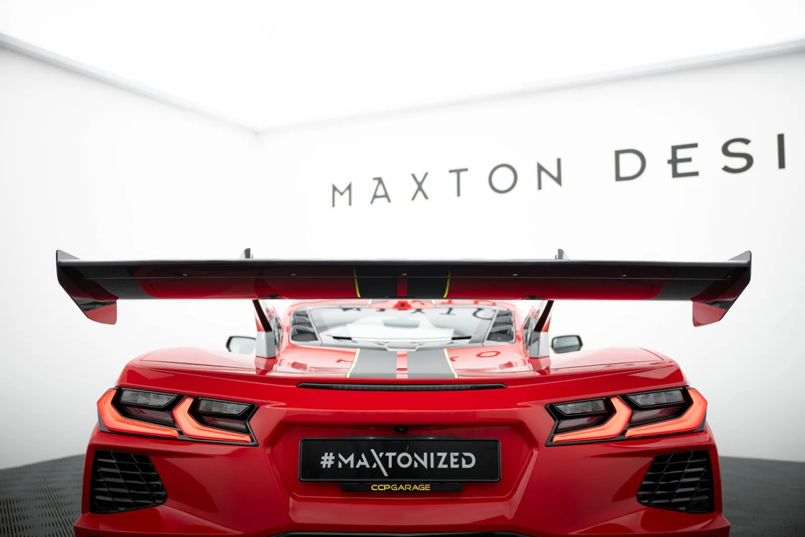 Carbon Spoiler compatible with Chevrolet Corvette C8