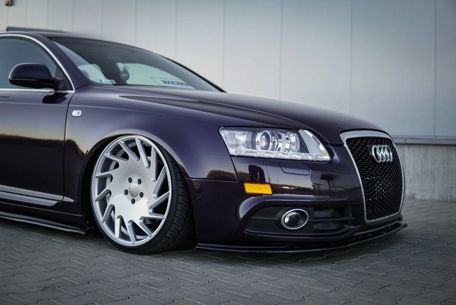 Front Splitter compatible with Audi A6 S-Line C6 FL