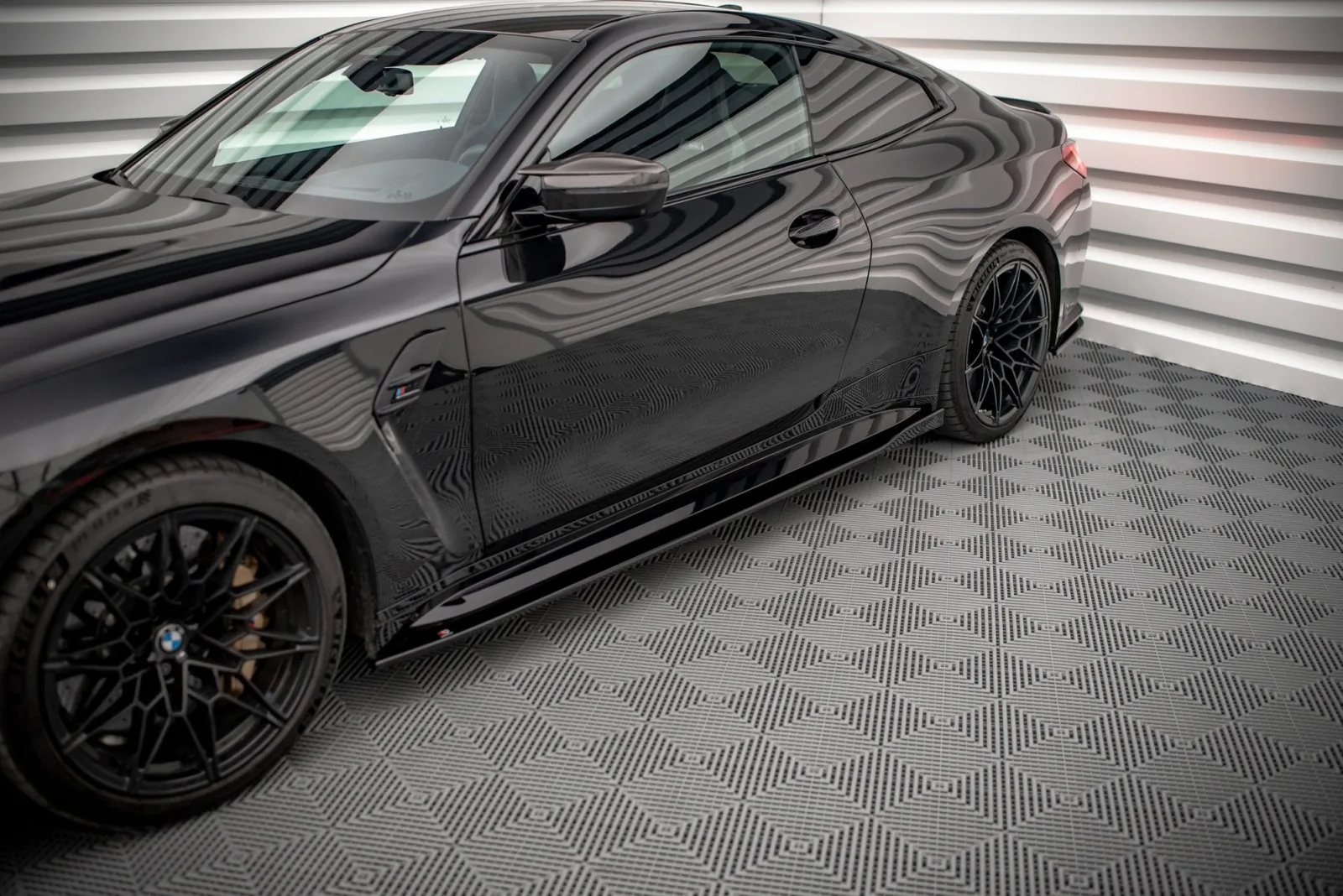 Side Skirts Diffusers V.1 compatible with BMW M4 G82 / G82 Facelift