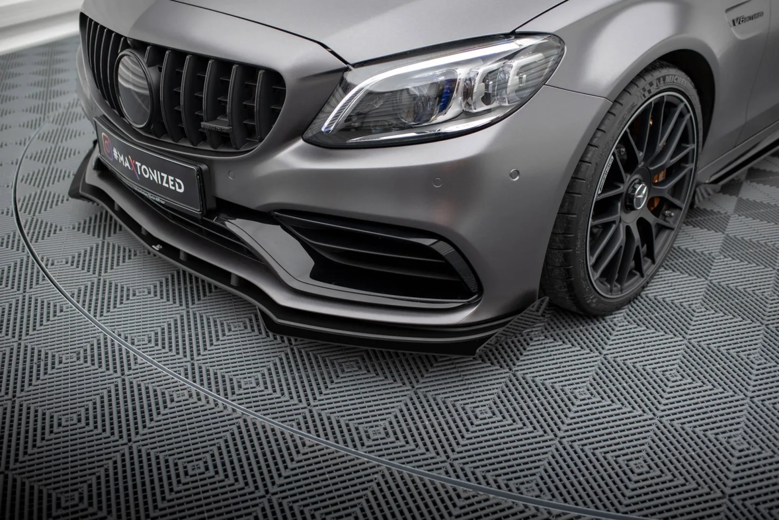 Front Flaps compatible with Mercedes-AMG C63 Sedan / Estate W205 Facelift