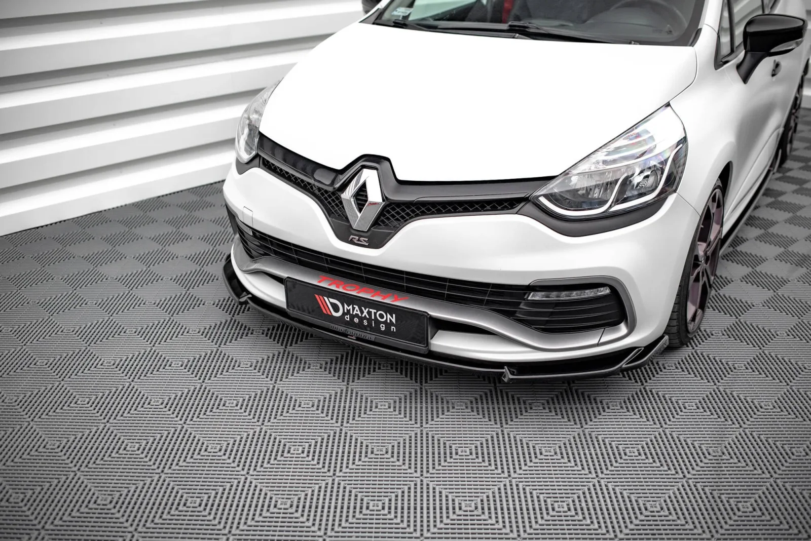 Front Splitter V.2 compatible with Renault Clio RS Mk4