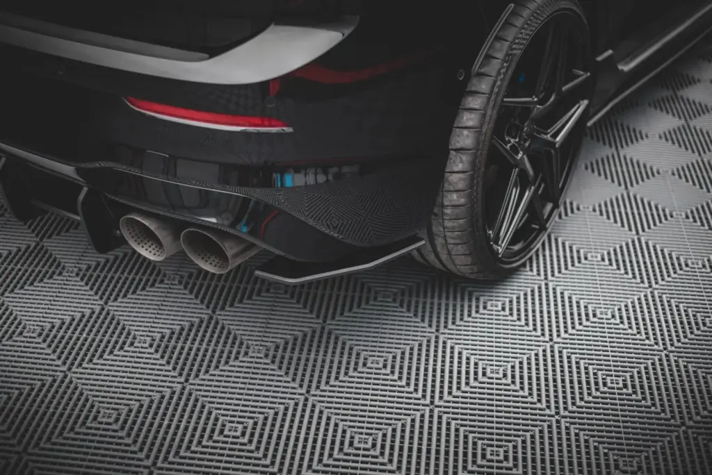 Rear Side Splitters Street Pro V.1 compatible with Volkswagen Golf R Mk8 / Mk8 Facelift