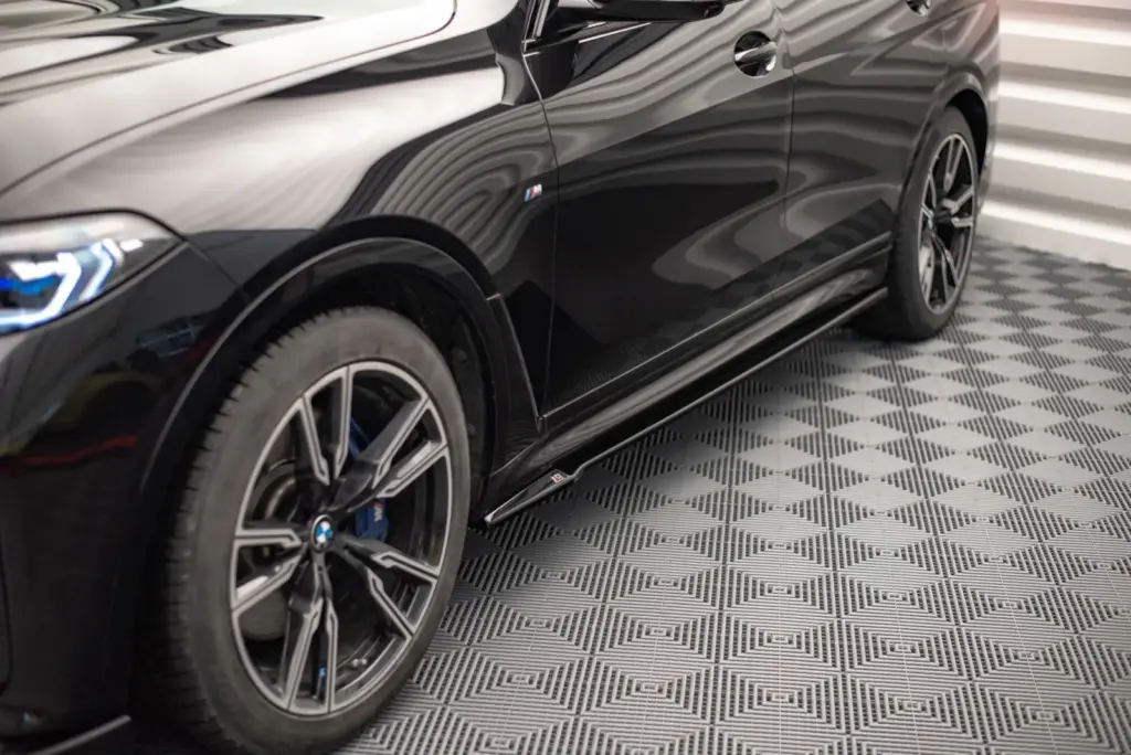 Side Skirts Diffusers compatible with BMW X7 M-Pack G07