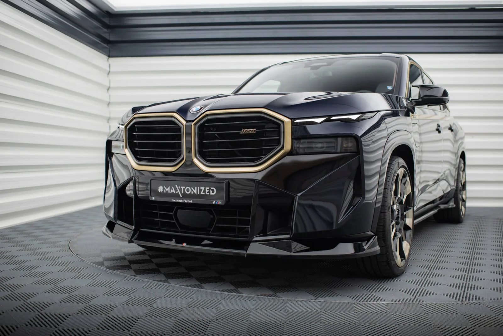 Front Splitter V.2 compatible with BMW XM G09