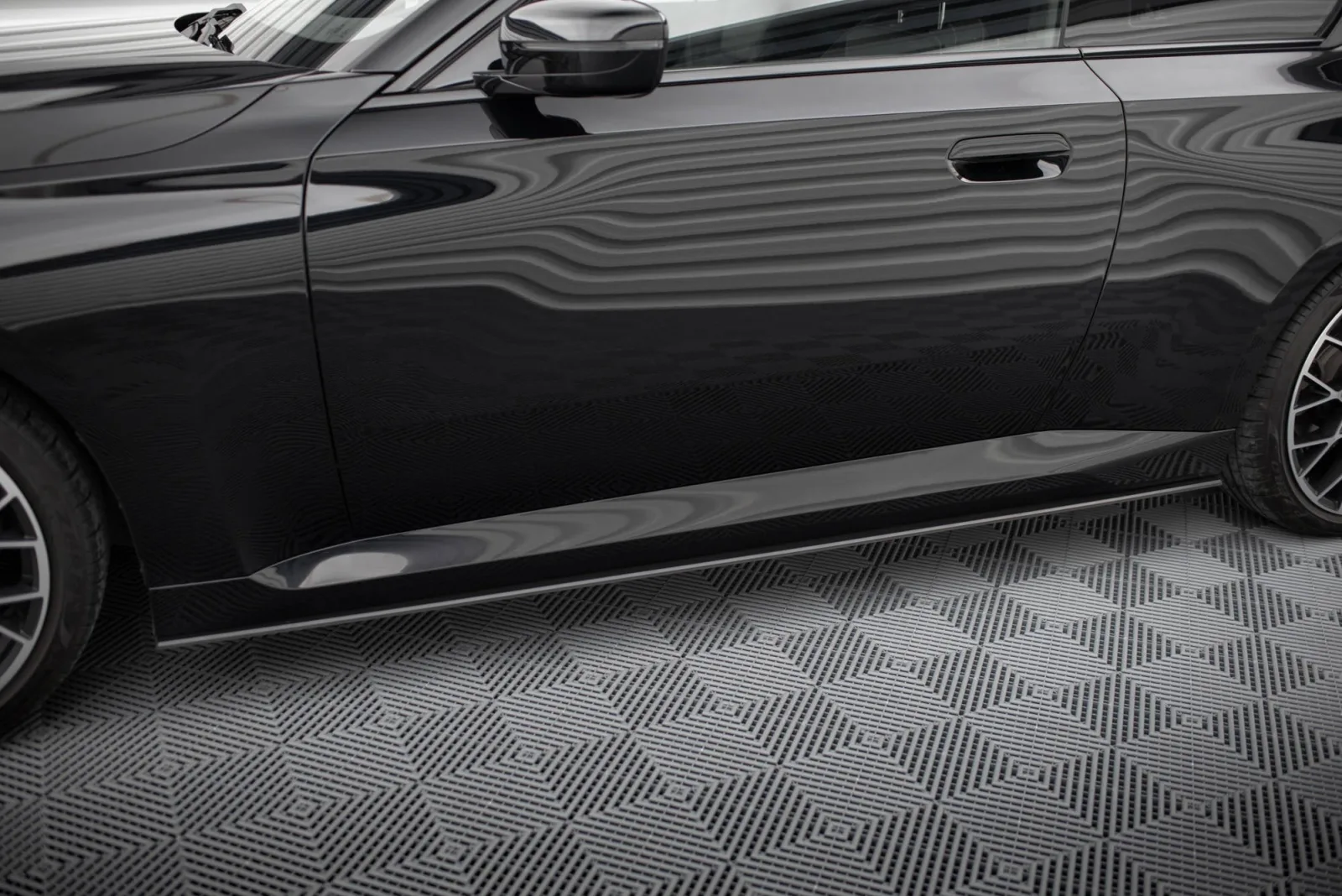 Side Skirts Diffusers Street Pro compatible with BMW 2 Coupe G42
