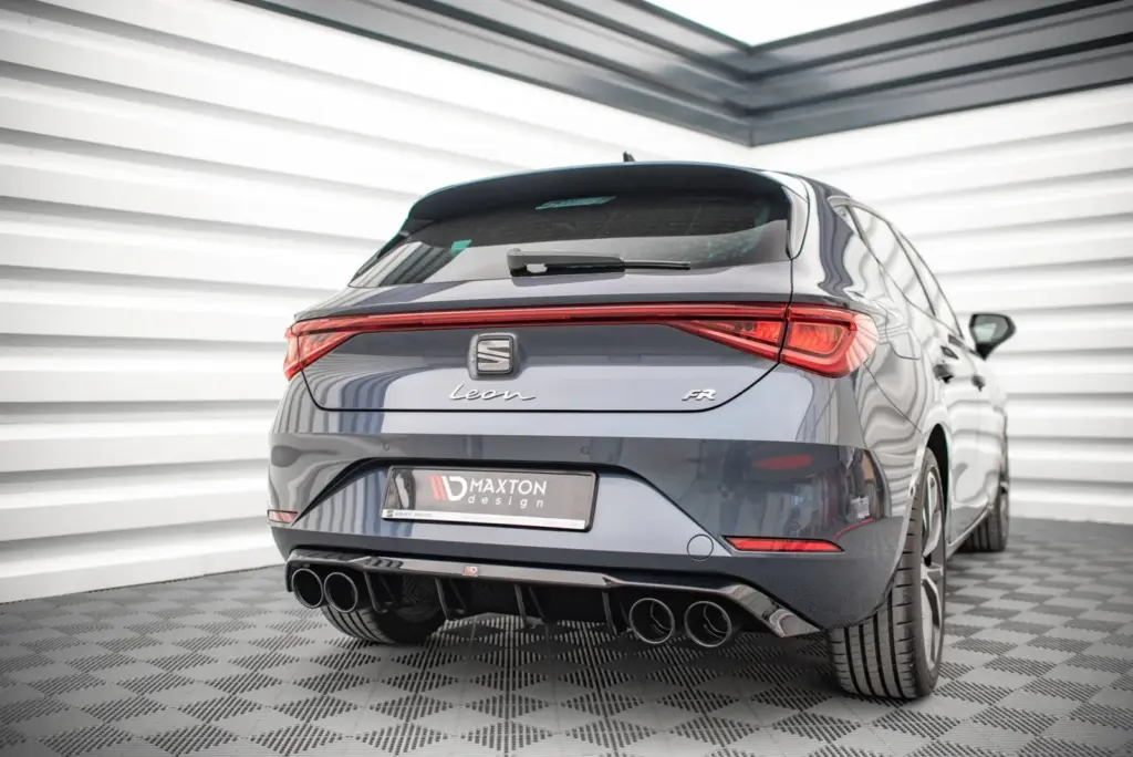 Rear Valance + Exhaust Tips Imitation compatible with Seat Leon FR Hatchback Mk4