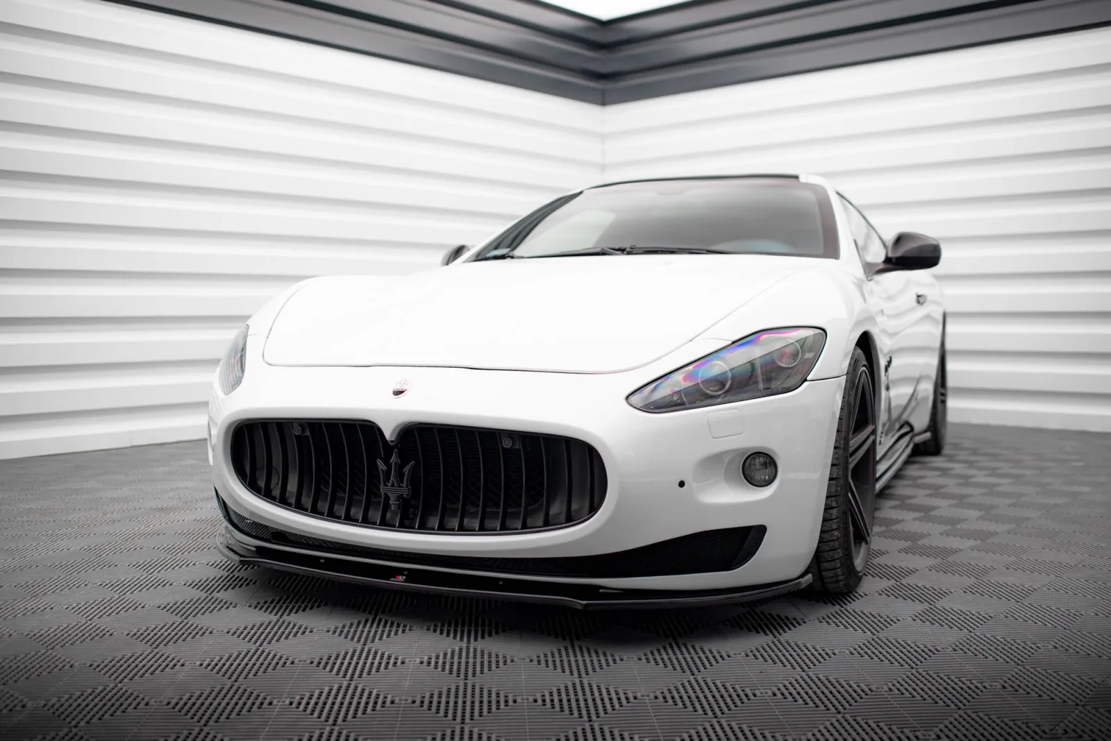 Front Splitter compatible with Maserati Granturismo Mk1
