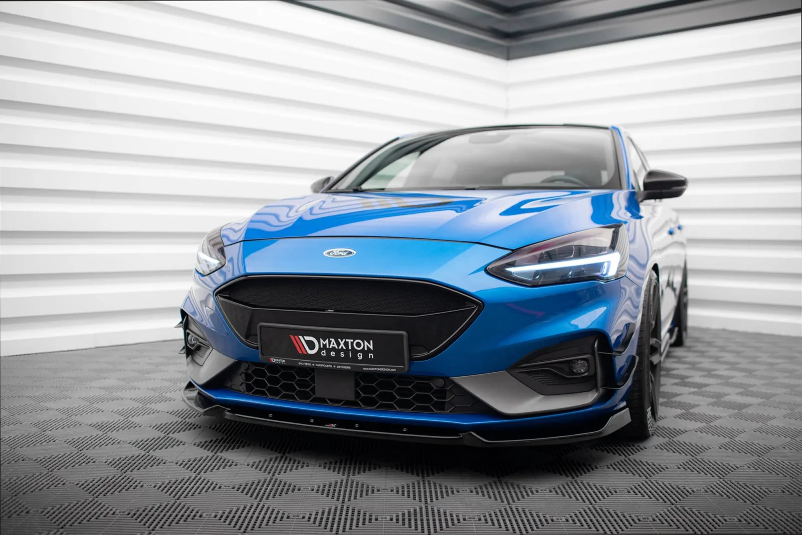 Front Splitter V.7 compatible with Ford Focus ST / ST-Line Mk4