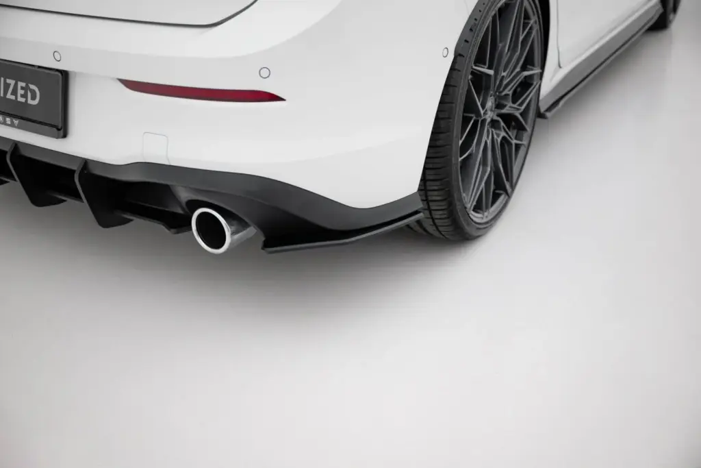 Rear Side Splitters Street Pro V.1 compatible with Volkswagen Golf GTI / GTE / R-Line Mk8