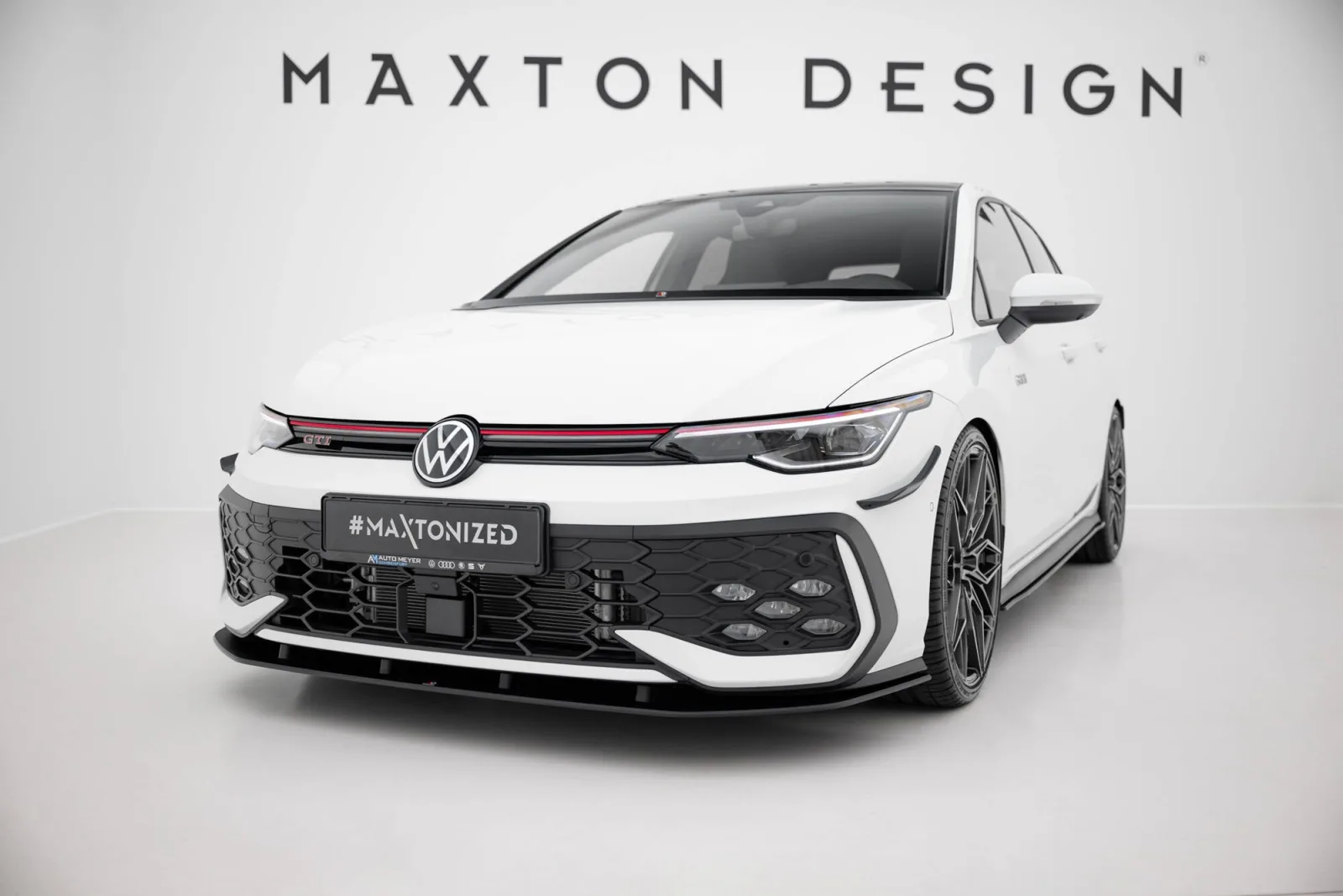 Front Splitter Street Pro compatible with Volkswagen Golf GTI / GTE / R-Line Mk8 Facelift