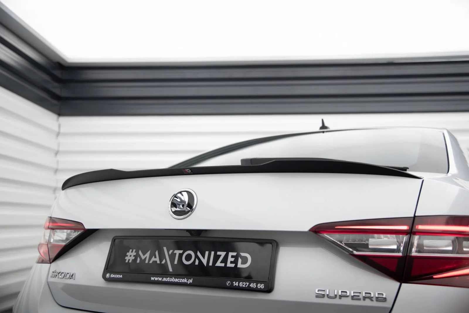 Spoiler Cap V.2 compatible with Skoda Superb Liftback Mk3 / Mk3 Facelift