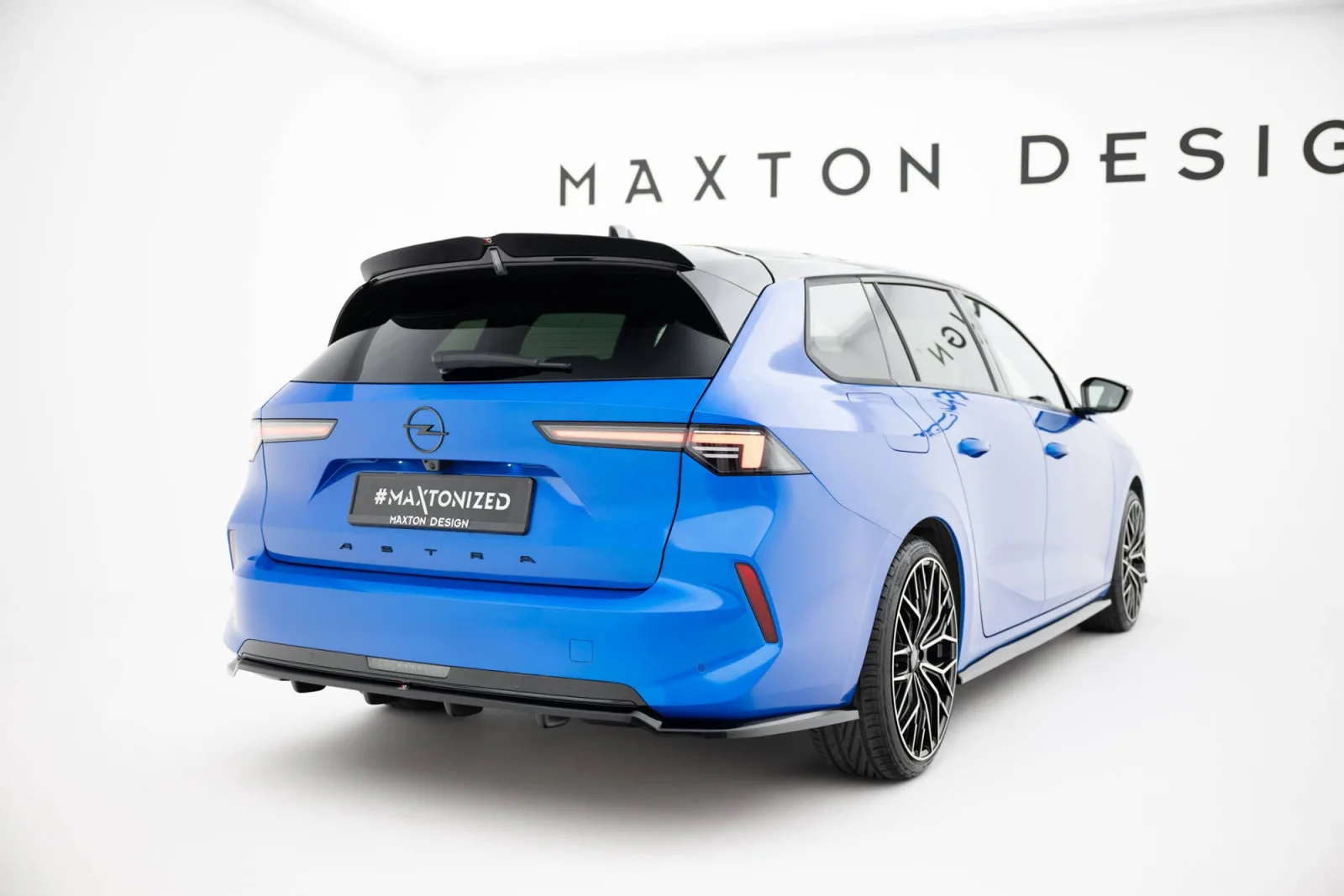 Rear Splitter (With Diffuser) compatible with Opel Astra Sports Tourer L (MK6)