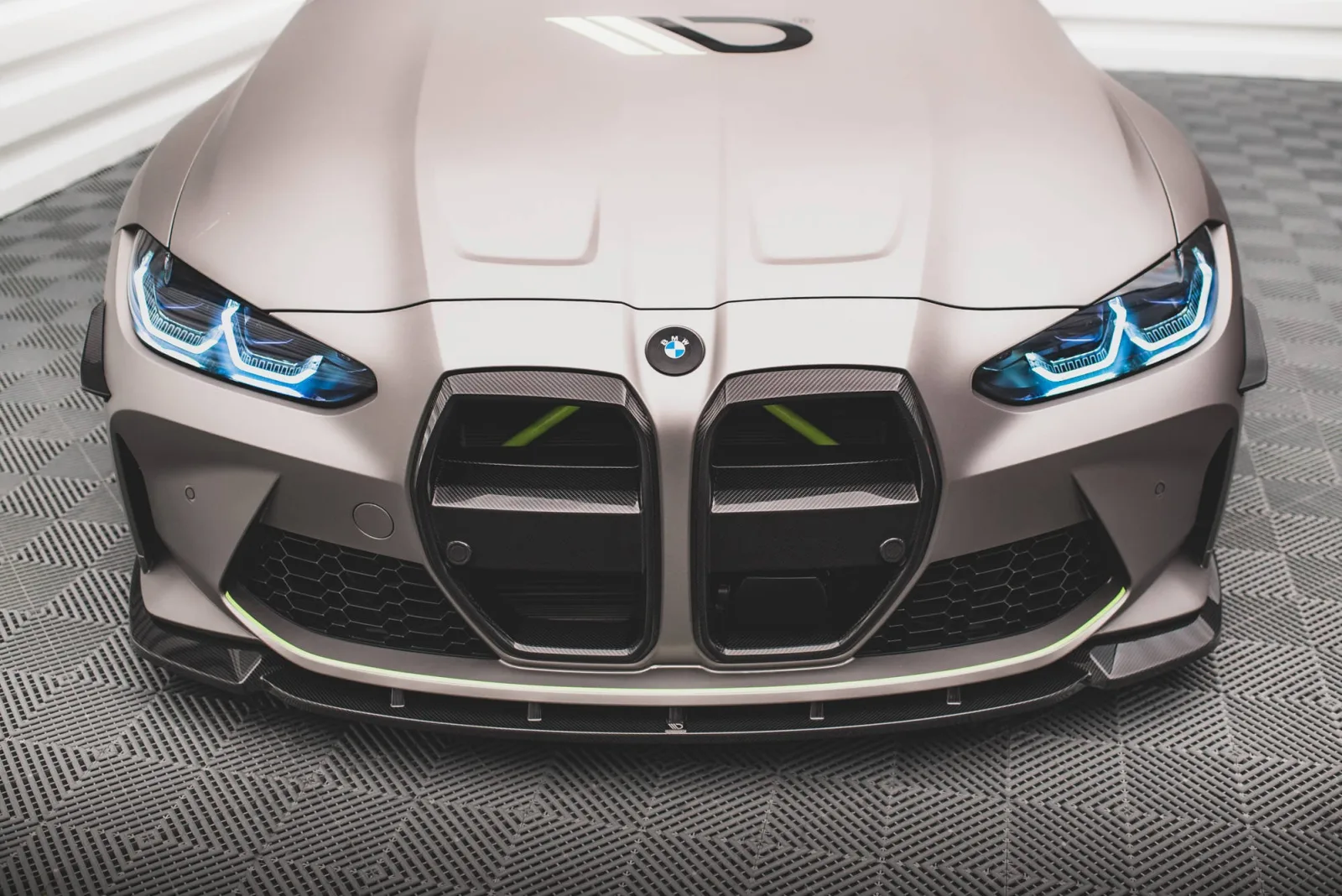 Prepreg Carbon Front Splitter V.1 compatible with BMW M4 G82 / G82 Facelift