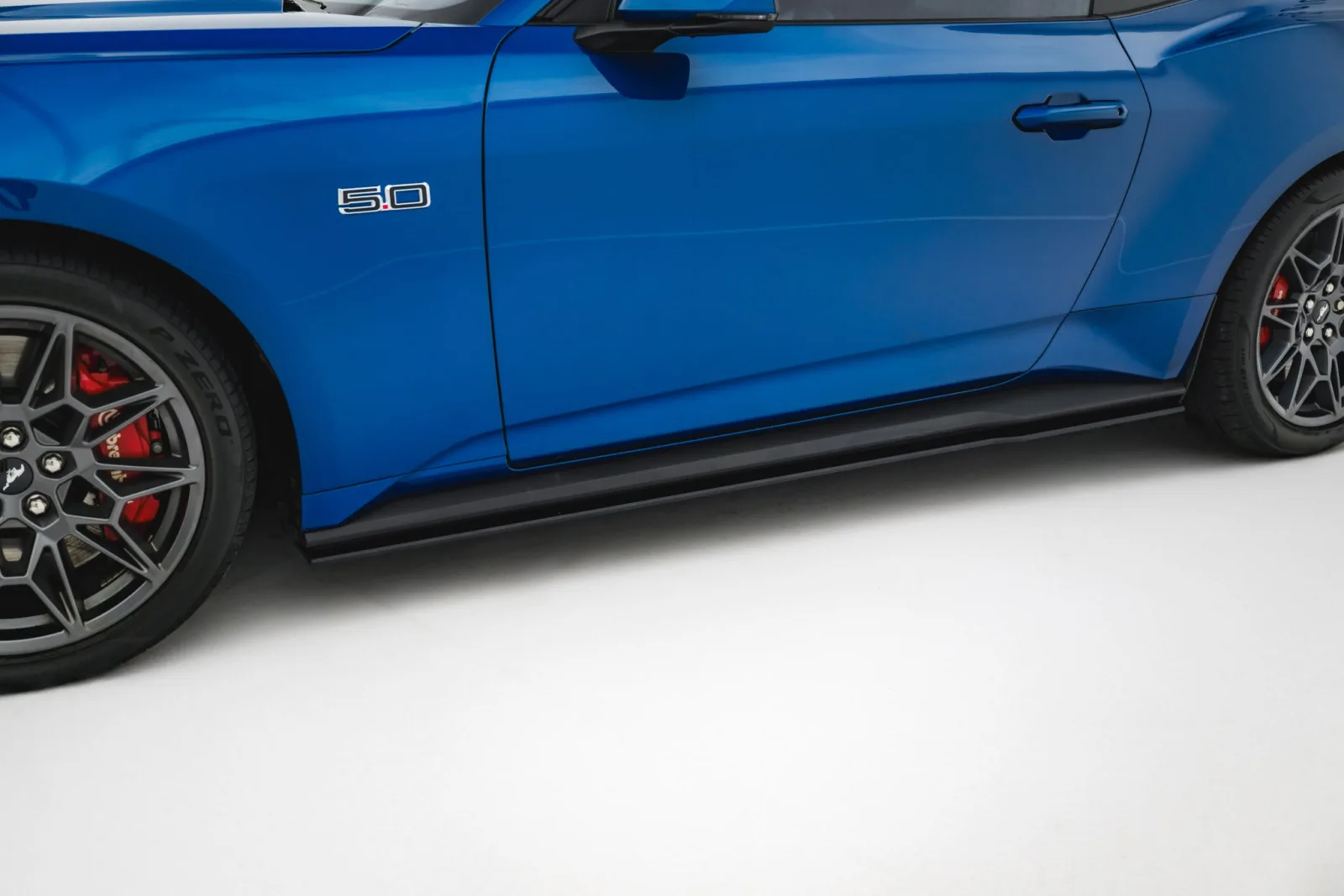 Side Skirts Diffusers Street Pro compatible with Ford Mustang GT Mk7