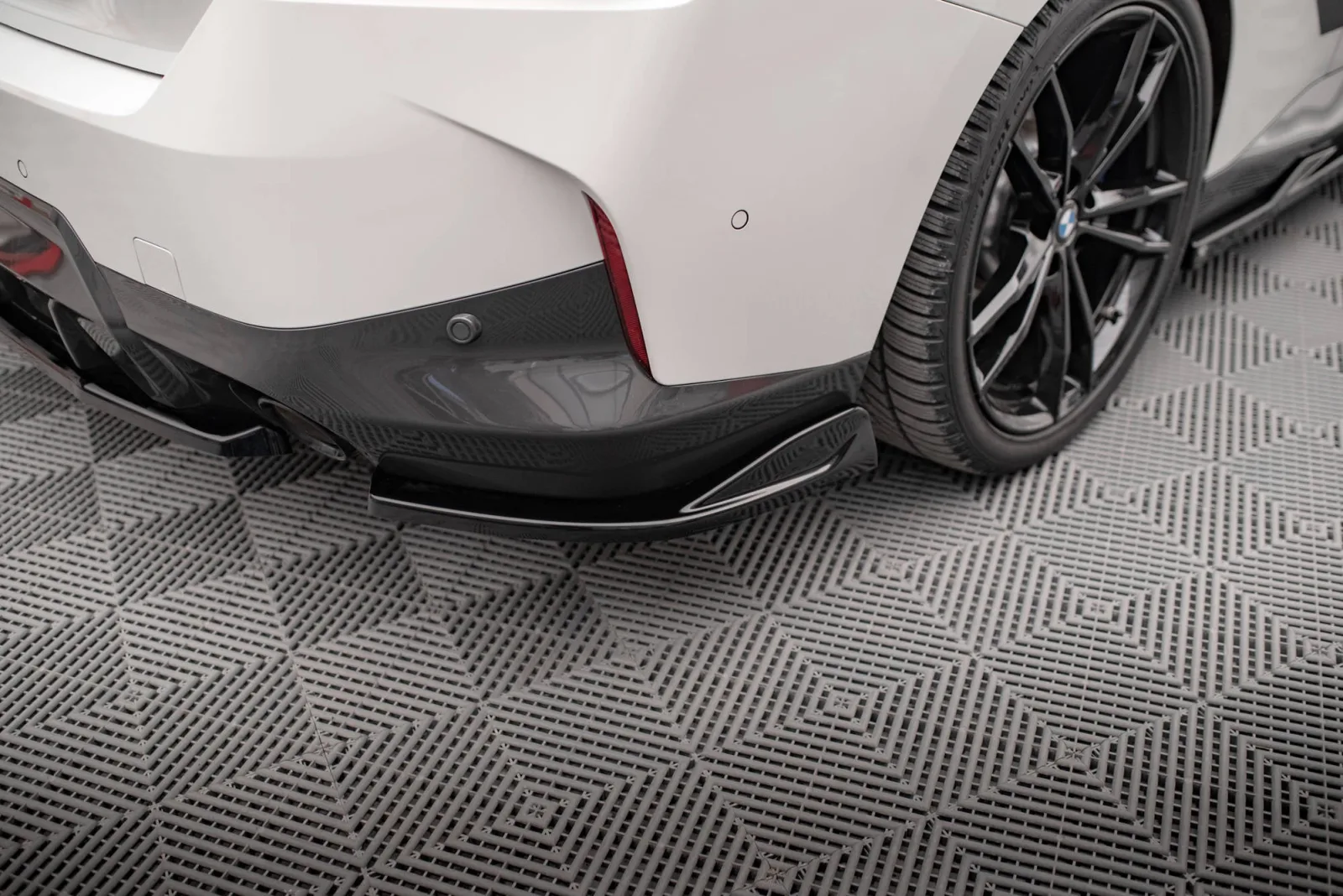 Rear Side Splitters V.1 compatible with BMW 2 Coupe M-Pack G42