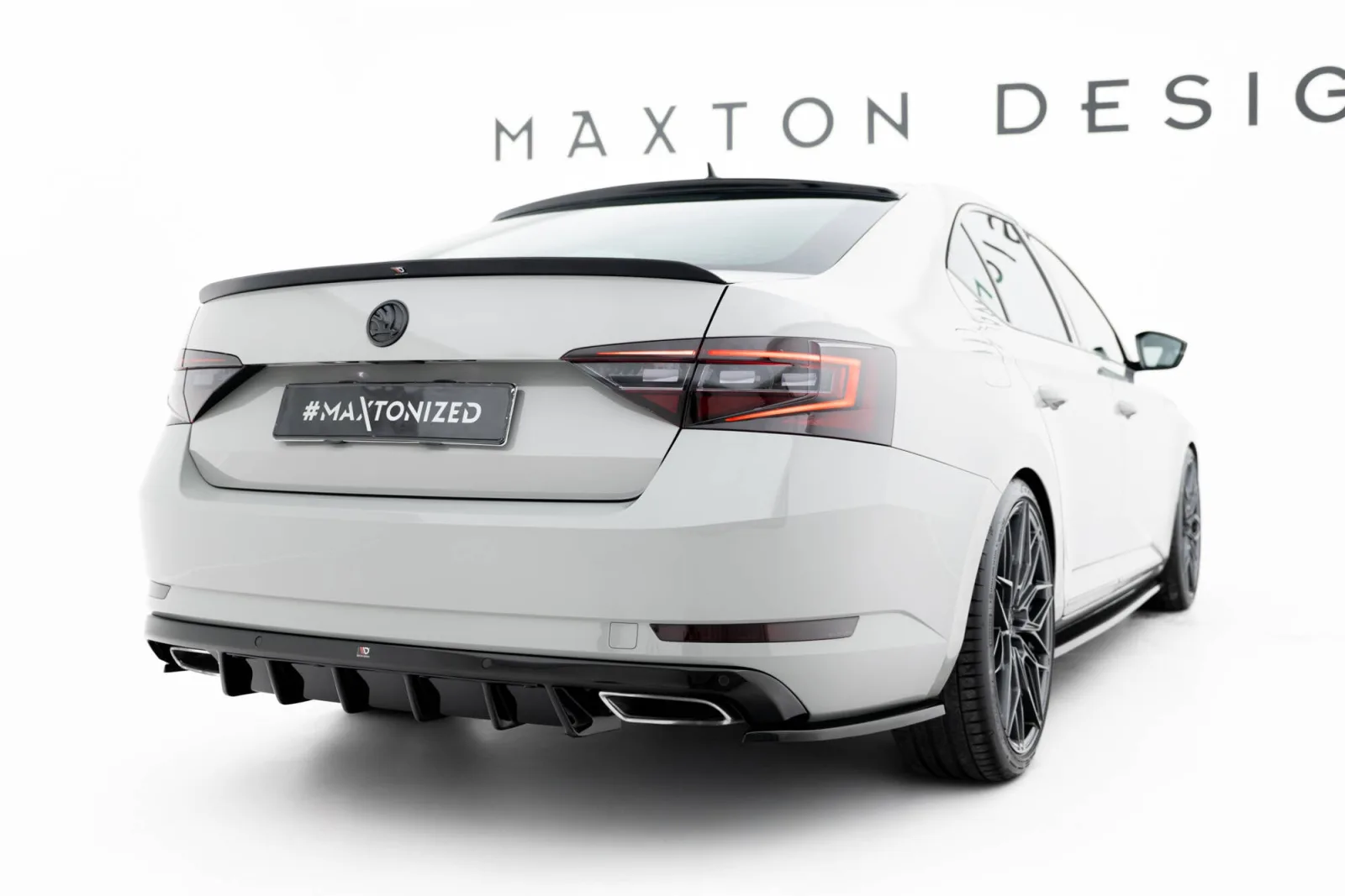 Rear Valance compatible with Skoda Superb Liftback / Combi Mk3