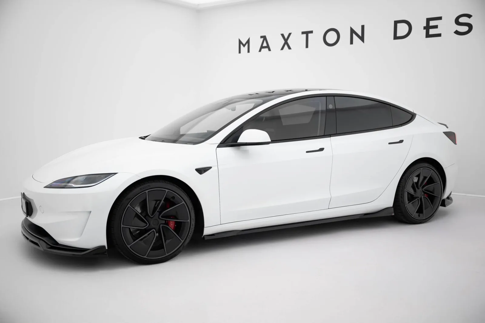 Set of Splitters compatible with Tesla Model 3 Performance Mk1 Facelift