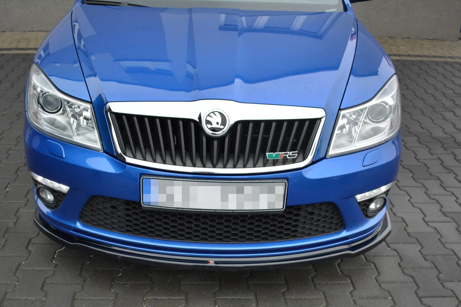 Front Splitter V.2 compatible with Skoda Octavia RS Mk2 FL
