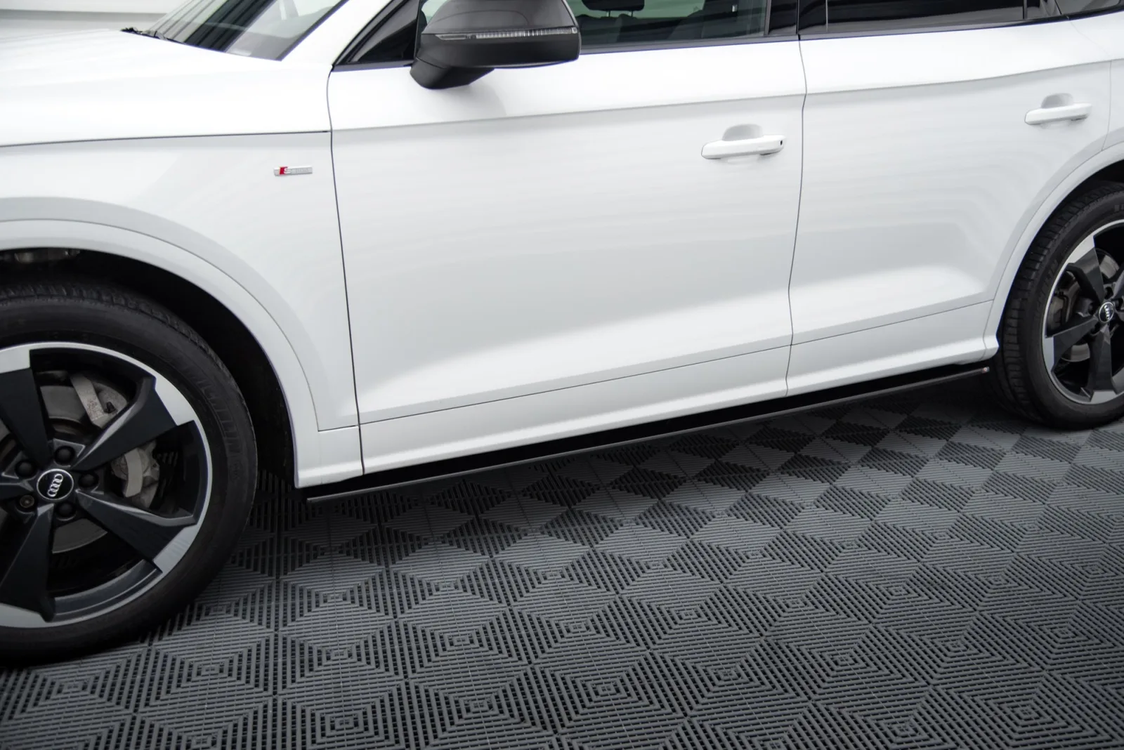 Side Skirts Diffusers compatible with Audi SQ5/Q5 S-line Mk2