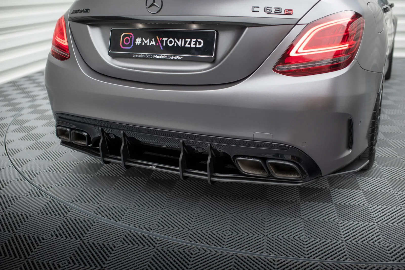 Rear Diffuser Street Pro compatible with Mercedes-AMG C63 Sedan / Estate W205 Facelift