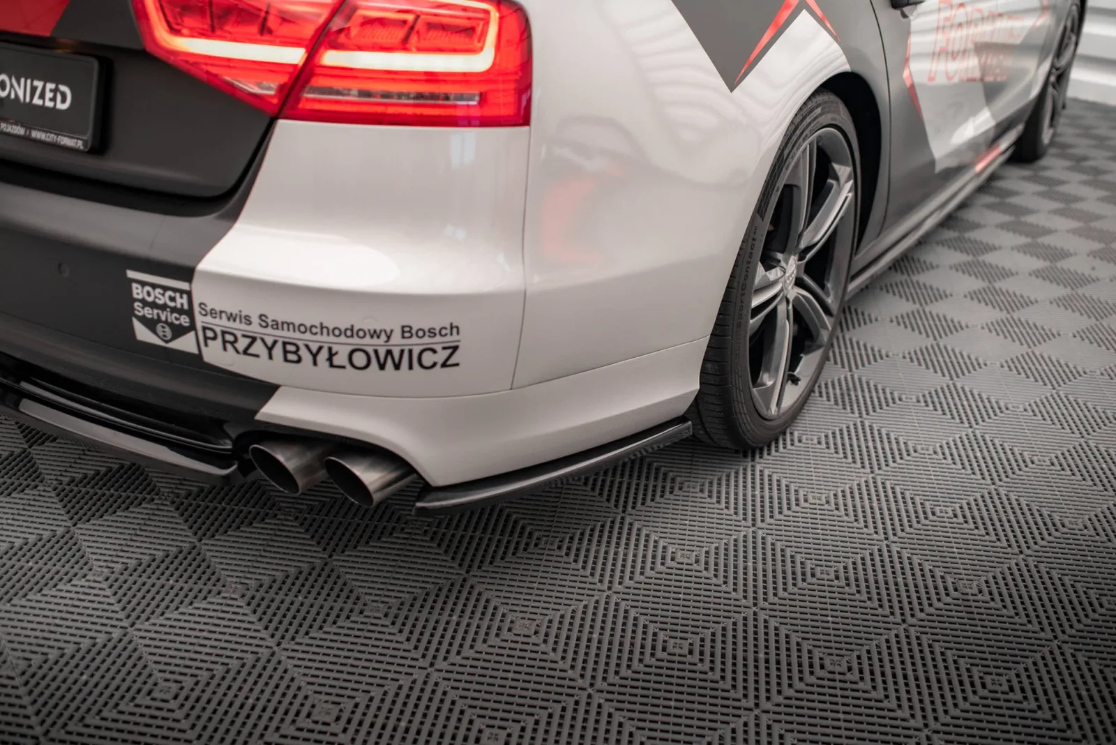 Rear Side Splitters compatible with Audi S8 D4