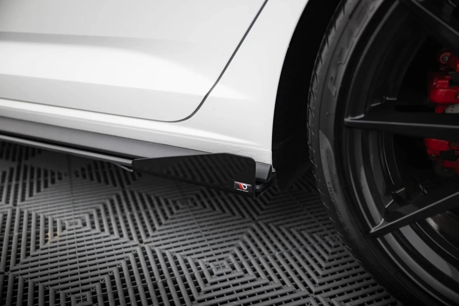Side Flaps compatible with Volkswagen Jetta GLI Mk7